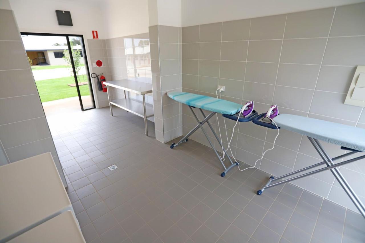 Eastend Studio Apartments Dubbo Esterno foto